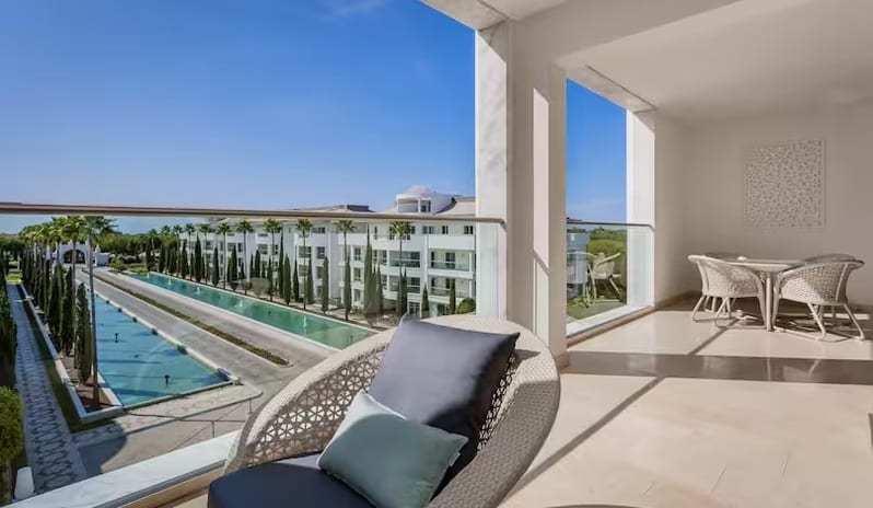 Grand Deluxe Suite 4